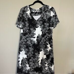 Jessica London Wrap Skirt Dress Size 14W Black White Floral V Neck Lined Pockets